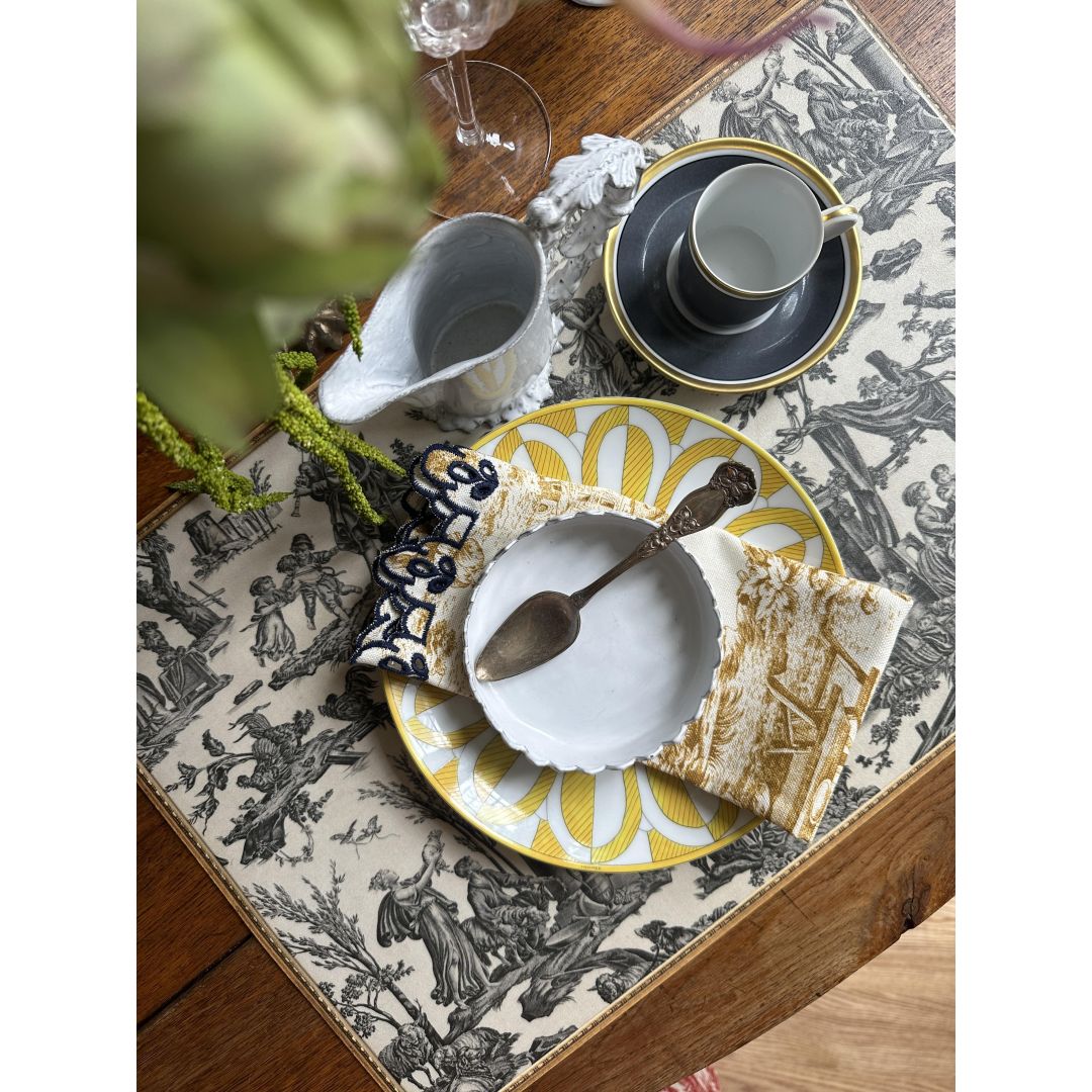 Toile de Jouy pattern vinyl placemat - Black